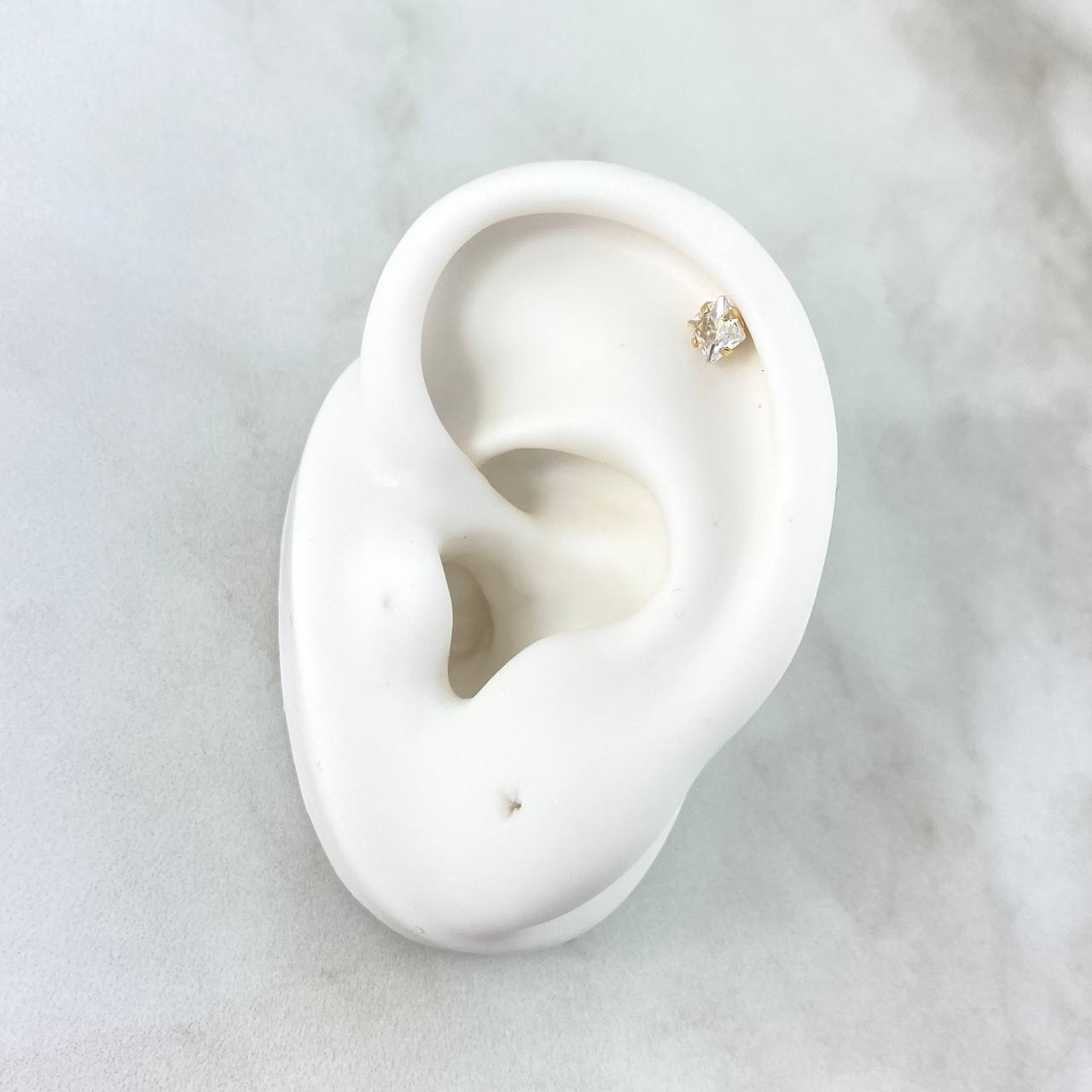 Piercing Chispa Cuatro Garras 0.35gr / 1.4cm / Circon Blanco Oro Amarillo (Joya)