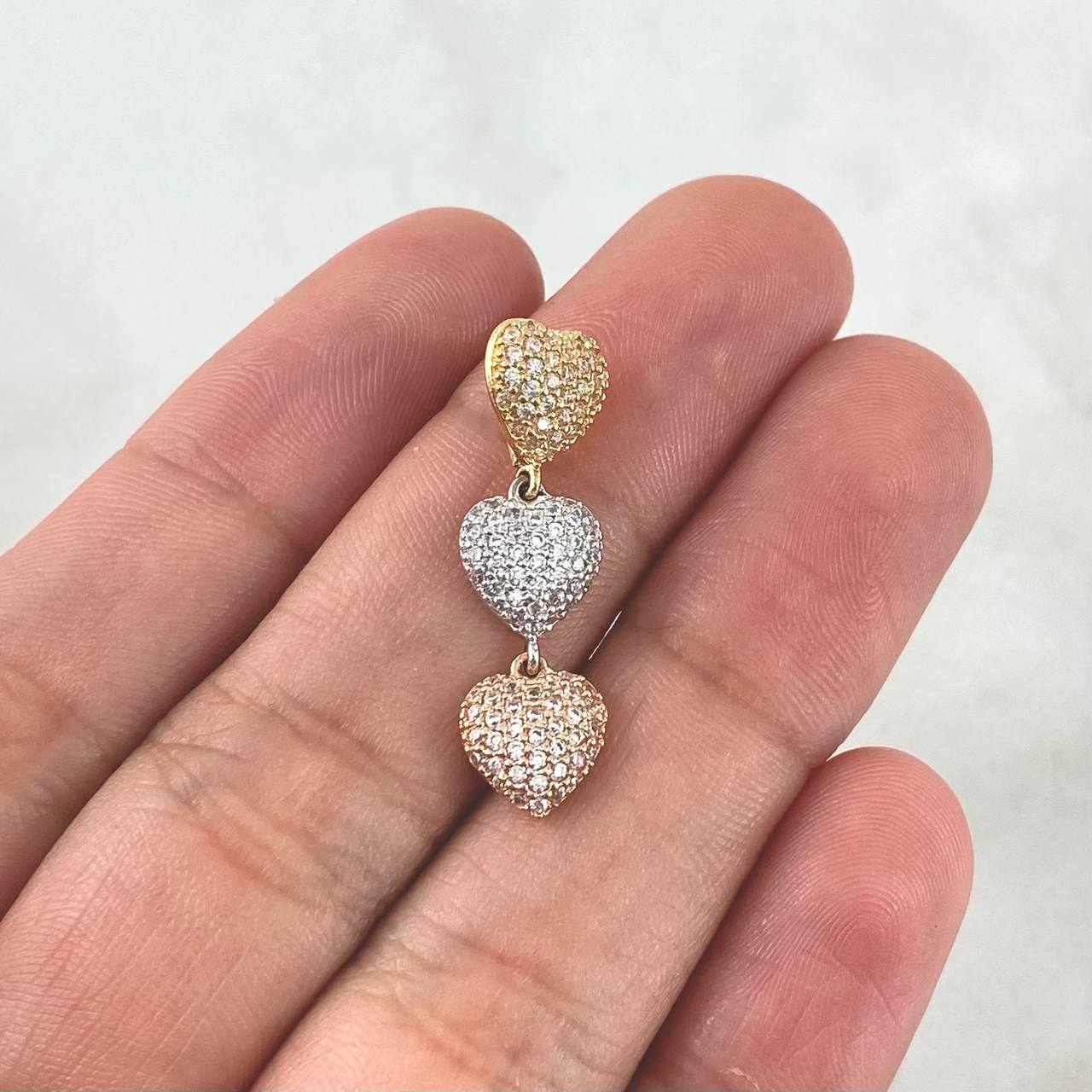 Dije Trio Corazones 2gr / 2.8cm / Circones Blancos Tres Oros