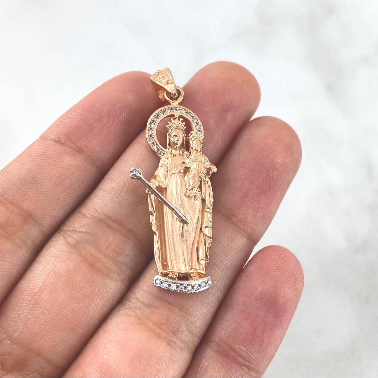 Dije Virgen María Auxiliadora 6.05gr / 4.6cm / Circones Blancos Dos Oros Blanco Rosa