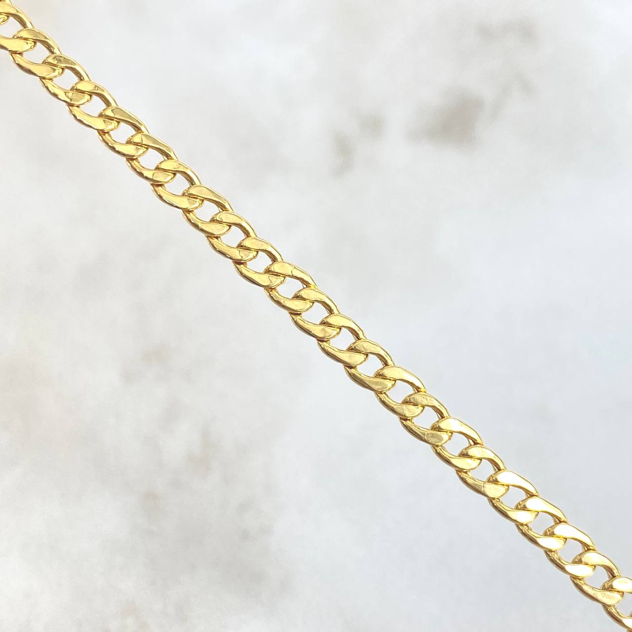 Pulso Cubano 2.6gr / 20.5cm / 3mm Oro Amarillo +1