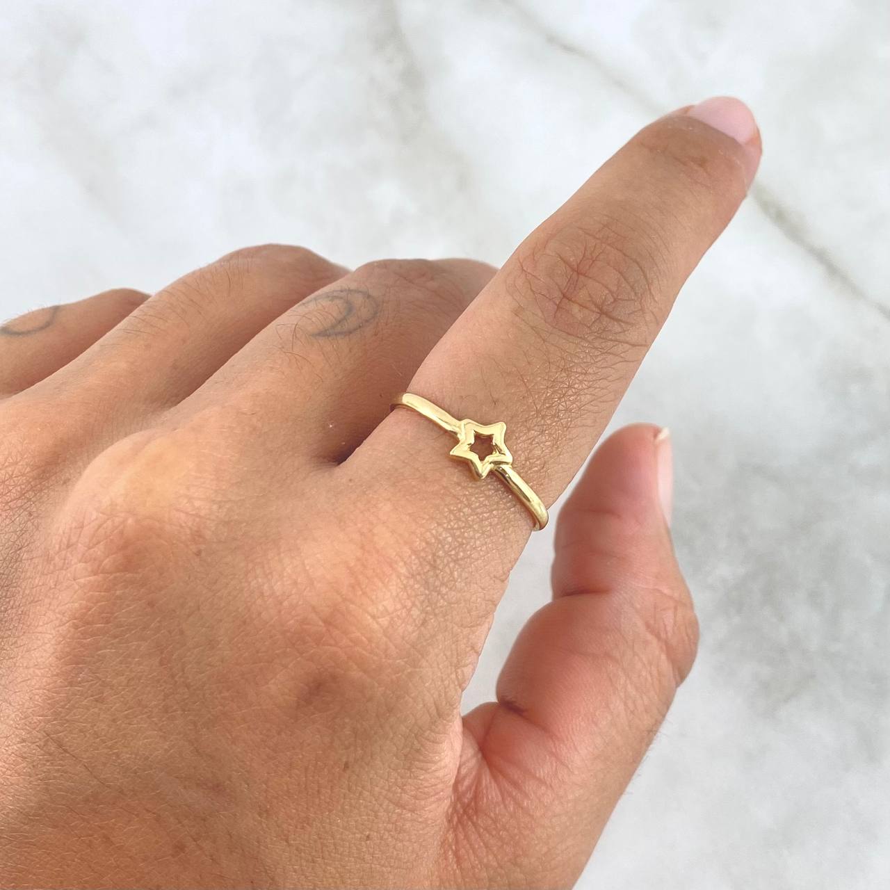 Anillo Silueta Estrella 1.5gr / T7 3/4 / Oro Amarillo