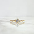 Anillo Solitario Churumbela En Flor 1.6gr / T4 3/4 / Circones Blancos Oro Amarillo