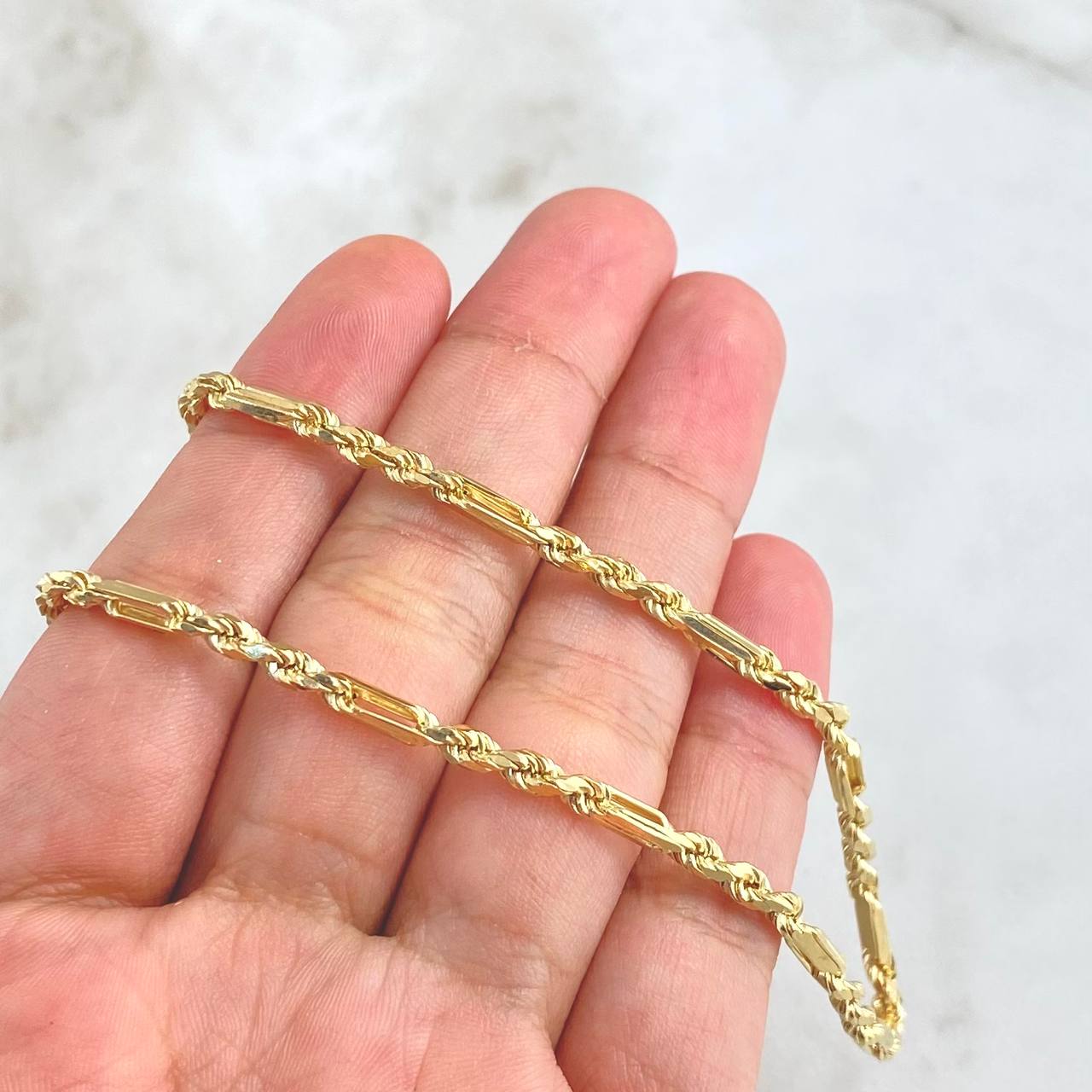 Cadena Lazo Especial 4.8gr / 50cm / 2.1mm Oro Amarillo +3 18K