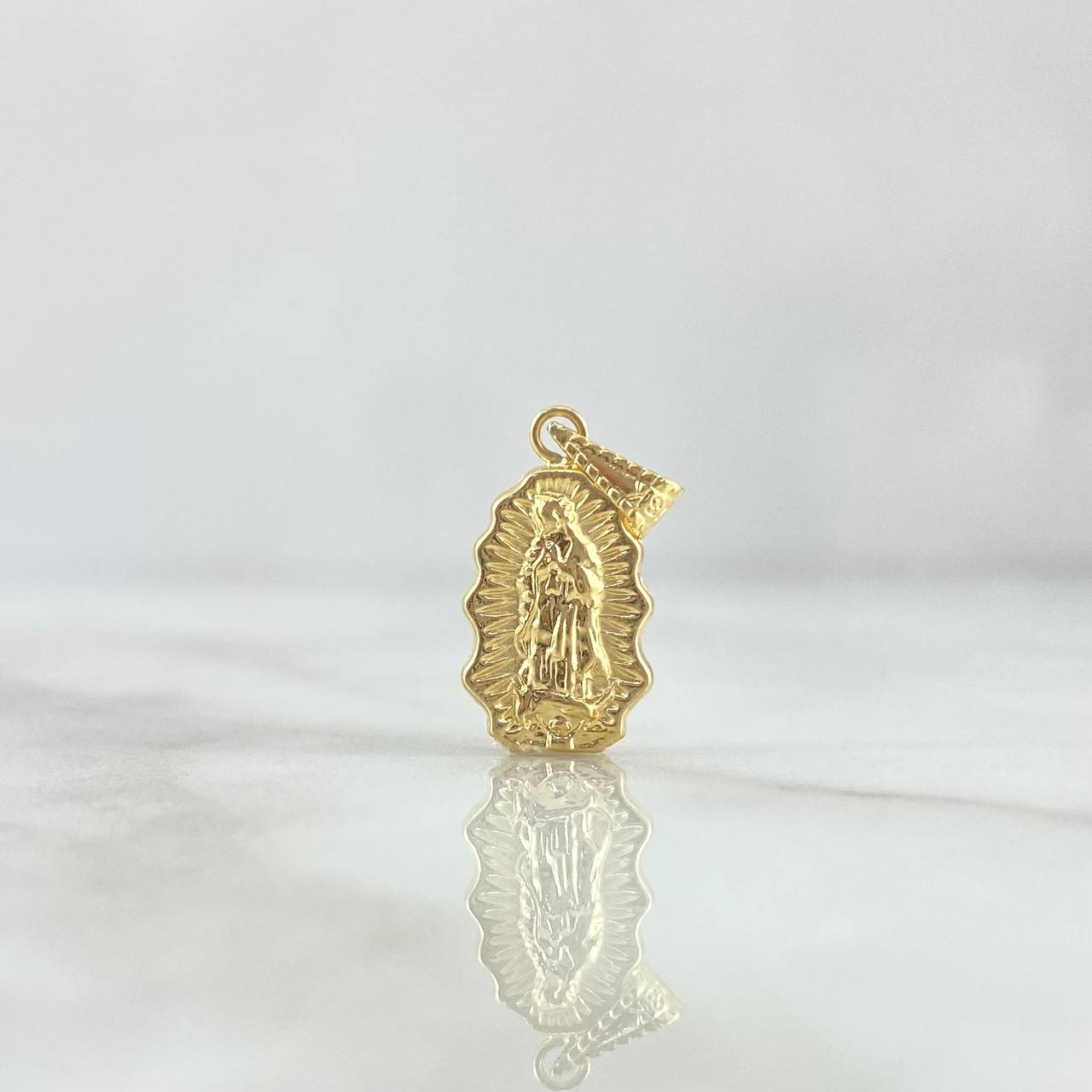 Dije Virgen de Guadalupe Silueta 0.65gr / 2.2cm / Troquelada Oro Amarillo ©