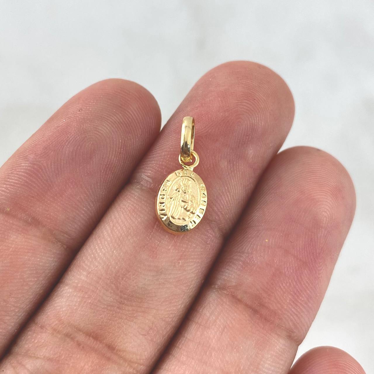 Dije Virgen del Carmen 0.35gr / 1.5cm / Troquelada Oro Amarillo ©