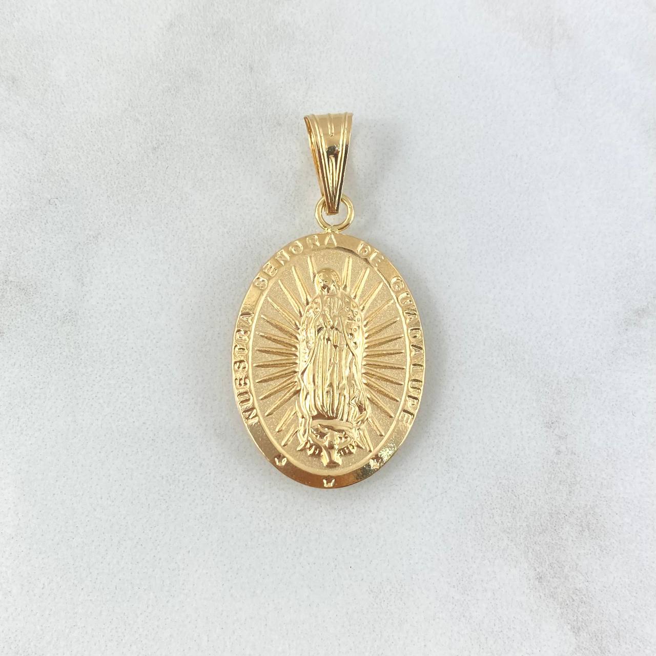 Dije Virgen de Guadalupe 3.35gr / 4cm / Troquelada Oro Amarillo
