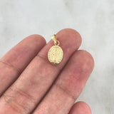 Dije Virgen Milagrosa 0.45gr / 1.7cm / Troquelada Cargador Bordeado Oro Amarillo