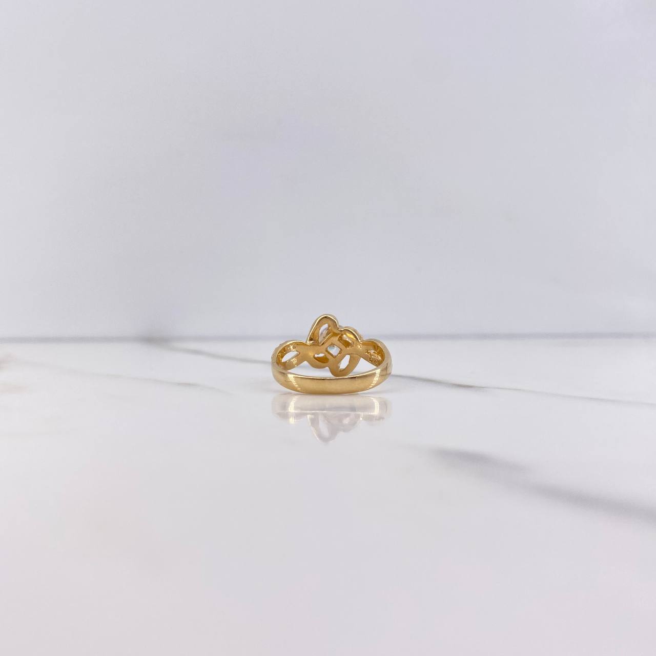 Anillo Solitario Lineas Cruzadas 4gr / T5 3/4 / Circones Blancos Oro Amarillo $