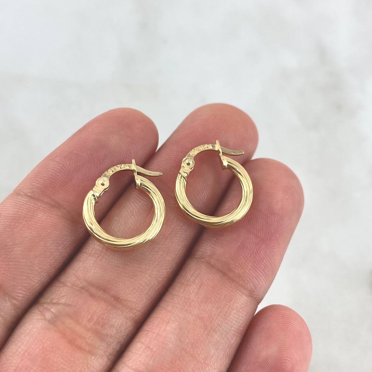 Candongas Lore 1.1gr / 1.5cm / Oro Amarillo 18K *