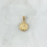 Dije San Benito 0.4gr / 1.3cm / Cargador Liso Oro Amarillo 18K ©