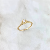 Anillo Solitario Base Corazón 1.75gr / T7 3/4 / Circones Blancos Oro Amarillo ©