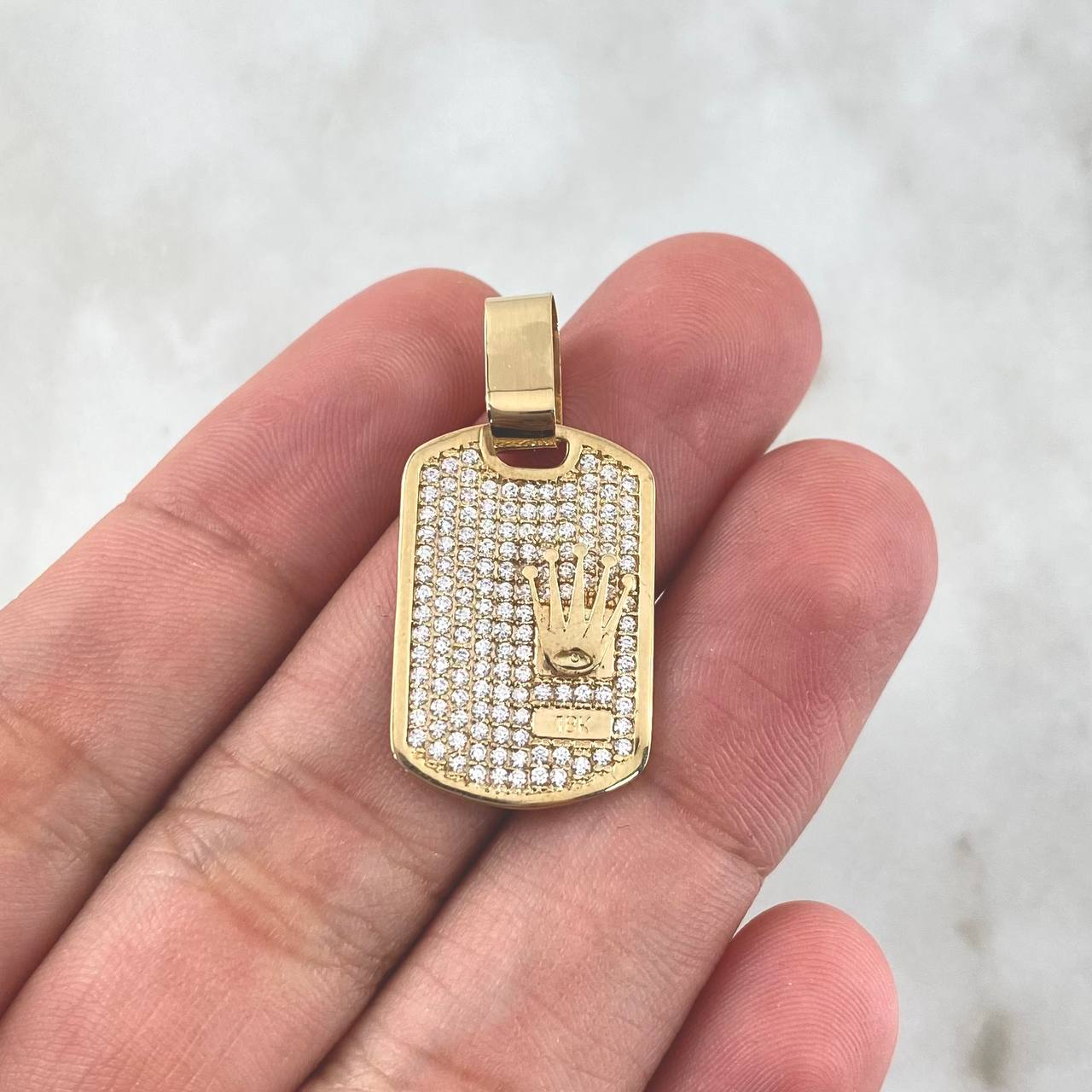 Dije Placa Corona RX 3.5gr / 3cm / Circones Blancos Oro Amarillo