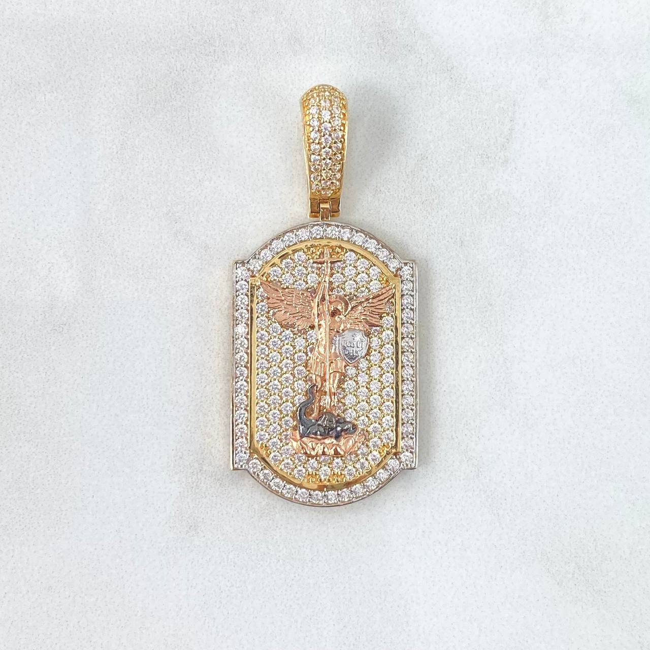 Dije Placa San Miguel Arcángel 8.25gr / 4.4cm / Circones Blancos Tres Oros