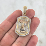Dije Placa San Miguel Arcángel 8.25gr / 4.4cm / Circones Blancos Tres Oros