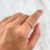 Anillo Medio Carril 1.4gr / T7 3/4 / Circones Blancos Oro Amarillo
