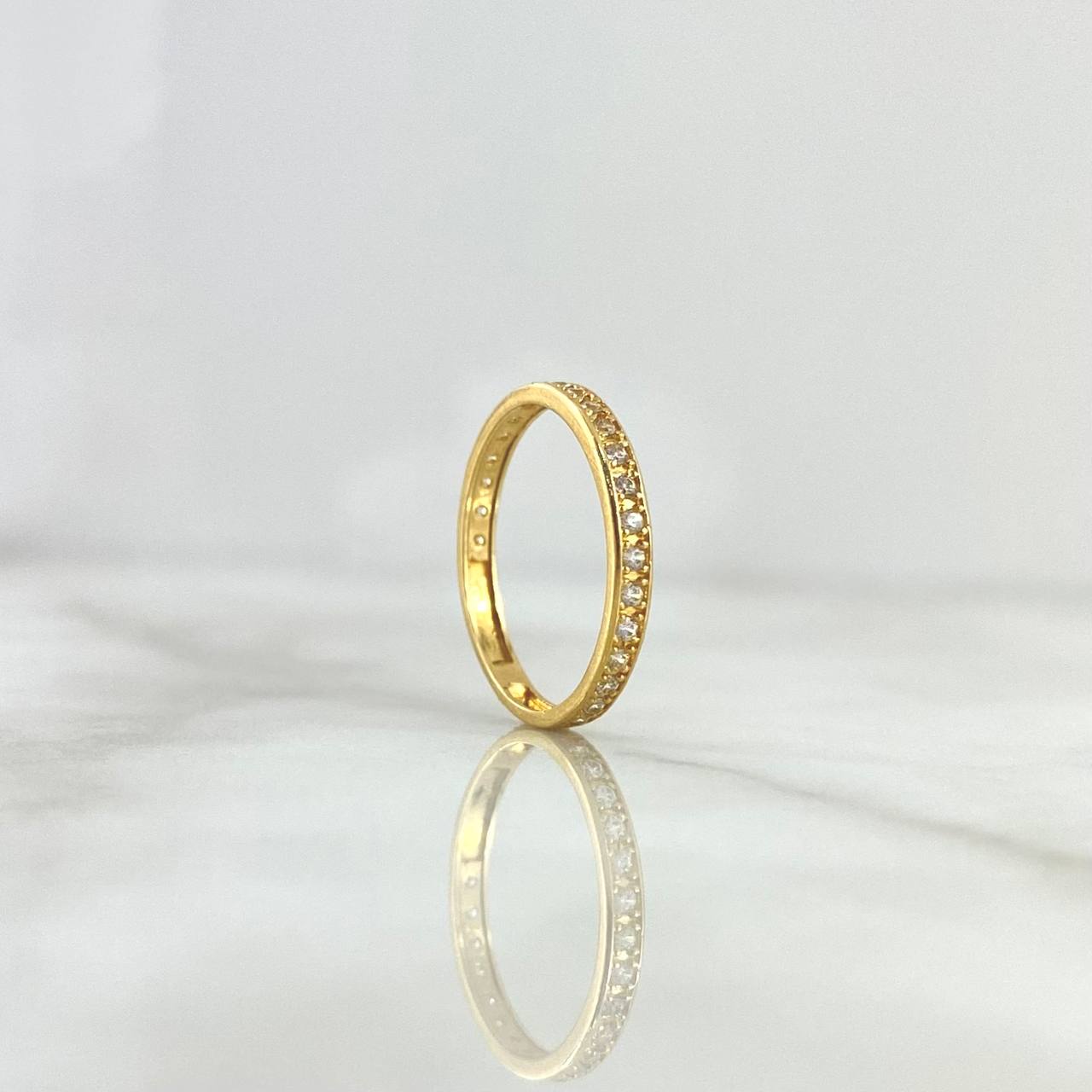 Anillo Medio Carril 1.45gr / T5 3/4 / Circones Blancos Oro Amarillo