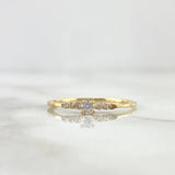 Anillo Solitario Estela 1.05gr / T4 1/2 / Circones Blancos Oro Amarillo