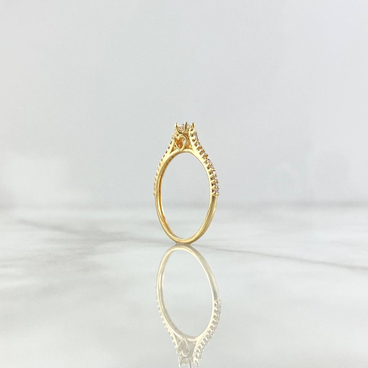 Anillo Solitario Base Corazón 1.55gr / T5 3/4 / Circones Blancos Oro Amarillo