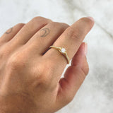 Anillo Solitario Base Corazón 1.55gr / T5 3/4 / Circones Blancos Oro Amarillo