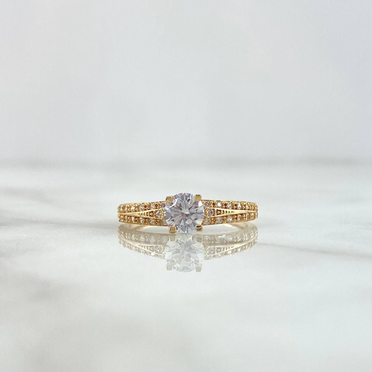 Anillo Solitario Doble Carril 2.1gr / T5 / Circones Blancos Oro Amarillo