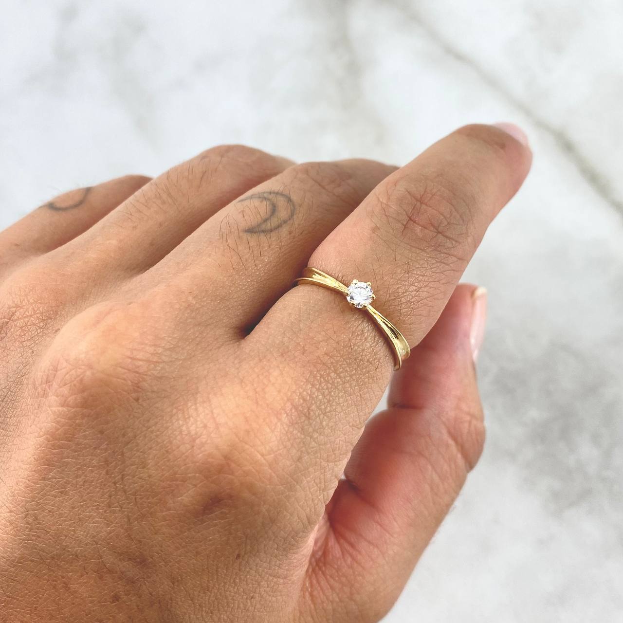 Anillo Solitario Espringado 1.8gr / T6 3/4 / Circon Blanco Oro Amarillo