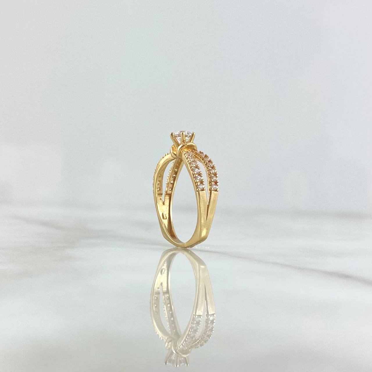 Anillo Solitario Lineas Cruzadas 3gr / T6 / Circones Blancos Oro Amarillo