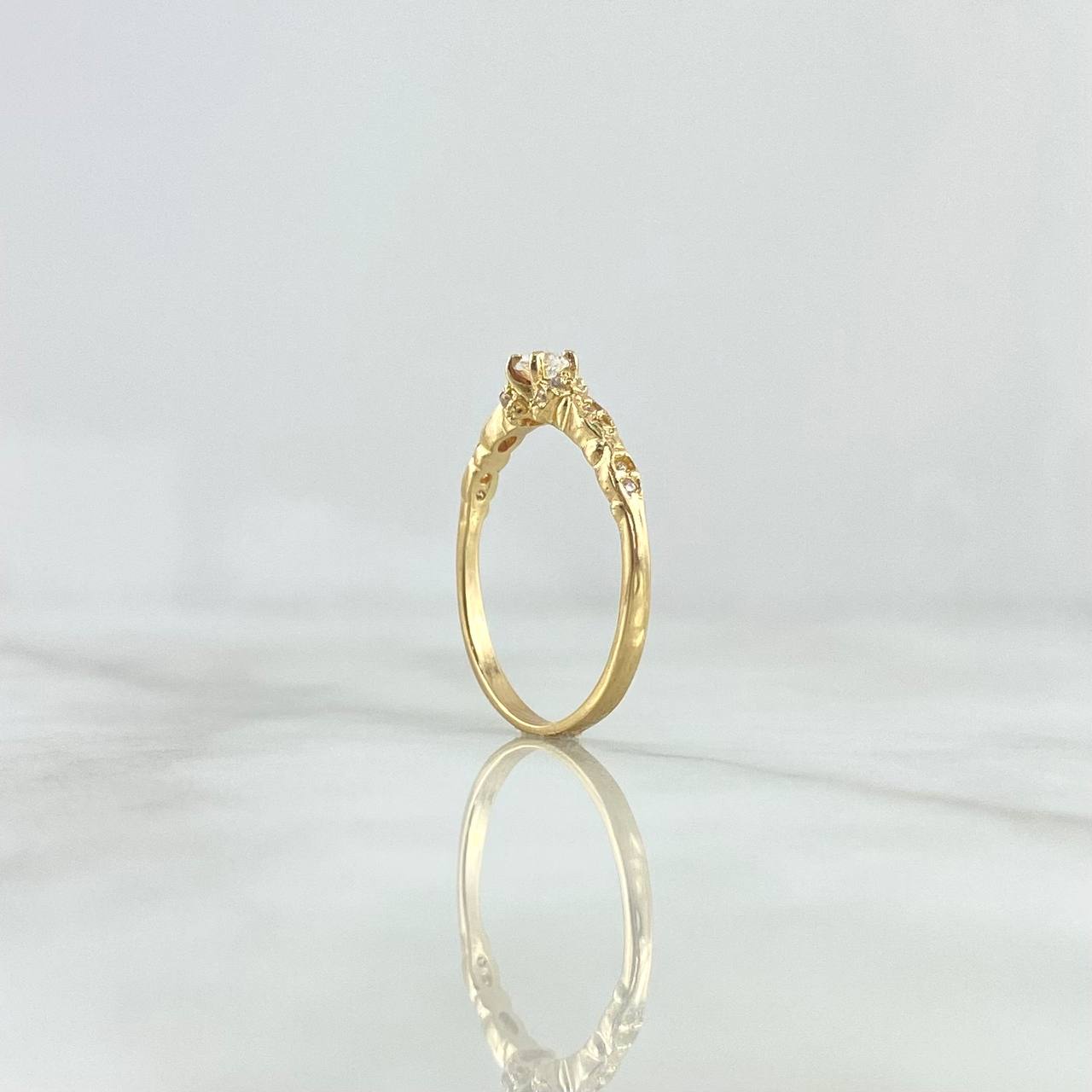 Anillo Solitario Reina 2gr / T6 1/2 / Circones Blancos Oro Amarillo