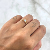 Anillo Solitario Churumbela Filigrana 1.55gr / T5 3/4 / Circones Blancos Oro Amarillo