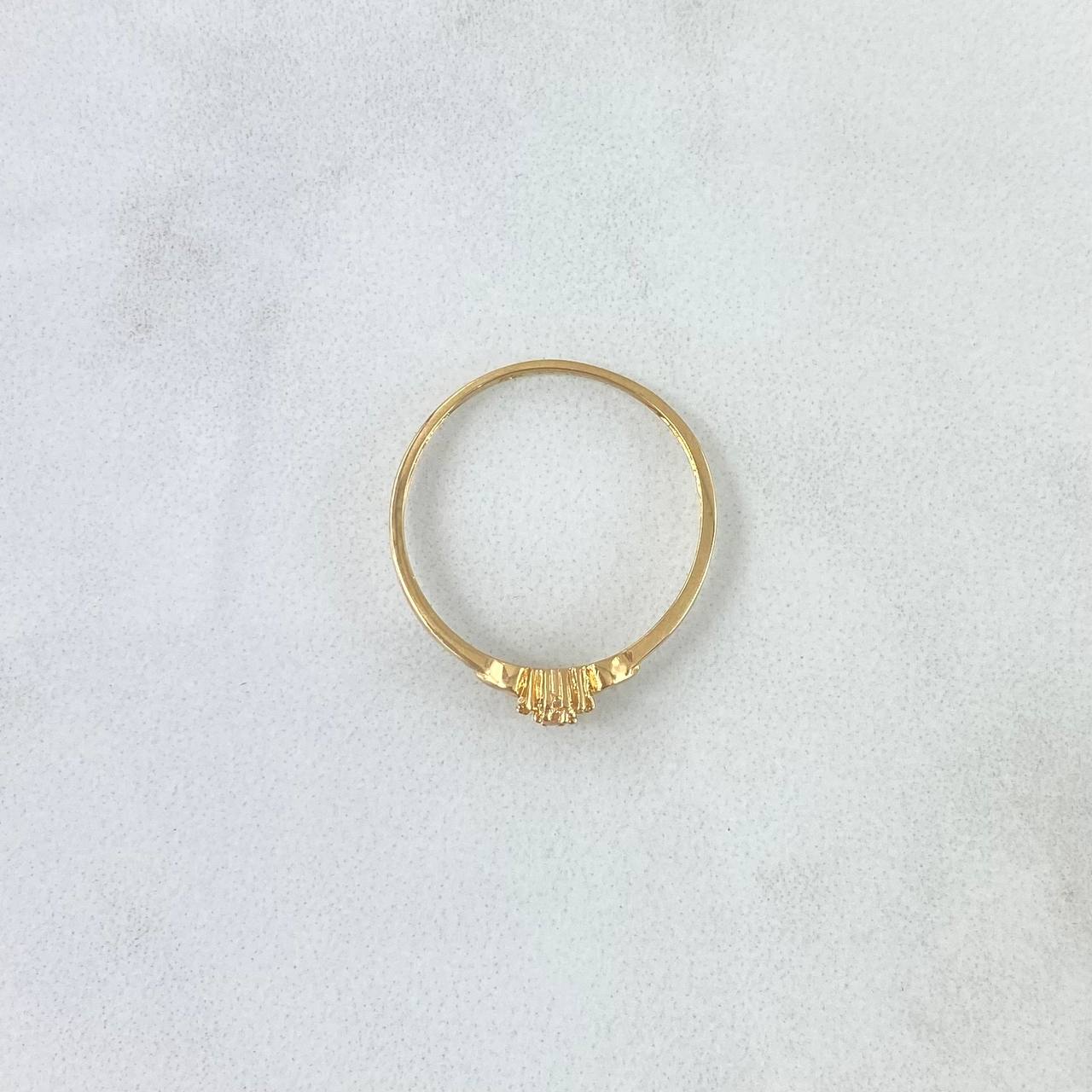 Anillo Solitario Flor Corazones 1.15gr / T7 1/2 / Circones Blancos Oro Amarillo