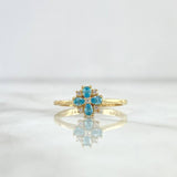 Anillo Solitario Flor Cuatro Petalos 2.4gr / T6 1/2 / Circones Blancos - Celestes Oro Amarillo