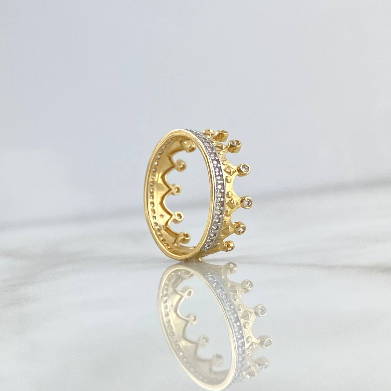 Anillo Corona Monarca 3.3gr / T7 1/2 / Circones Blancos Dos Oros Amarillo Blanco