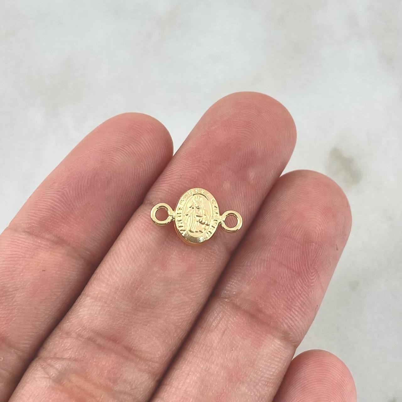Herraje Virgen del Carmen 0.35gr / 1.1cm / Troquelado Mate Oro Amarillo ©