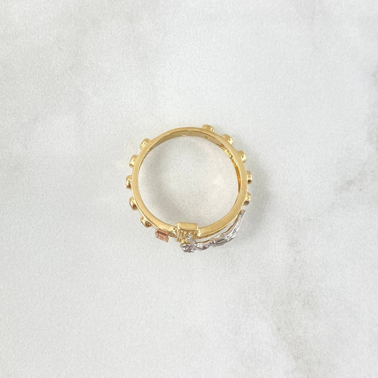 Anillo Cristo INRI 4.25gr / T8 1/4 / Esferas Circones Blancos Tres Oros ©