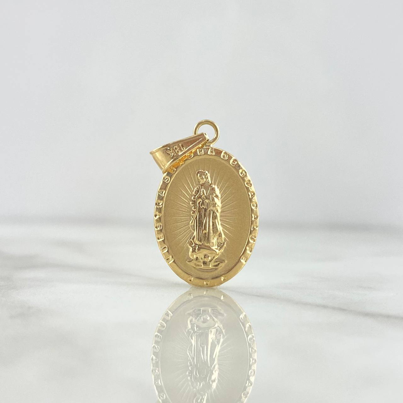 Dije Virgen Guadalupe 1.6gr / 3.1cm /  Medalla Mate  Oro Amarillo 18K