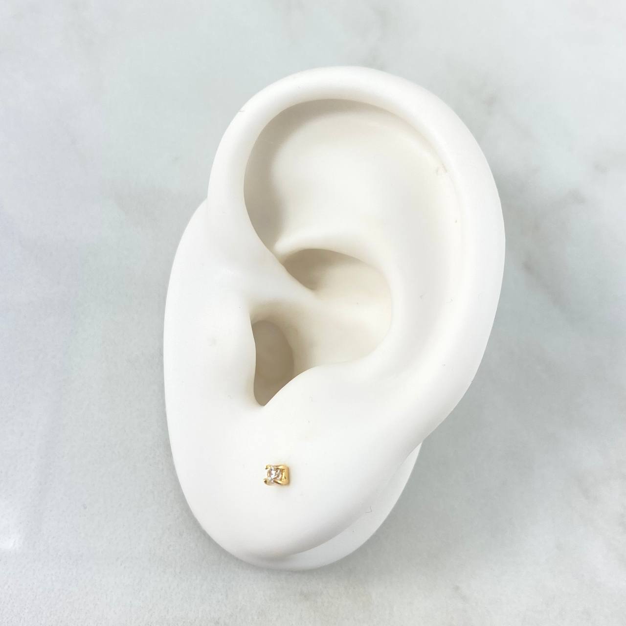 Topos Cuatro Garras 0.5gr / 2.4mm Circon Blanco Oro Amarillo