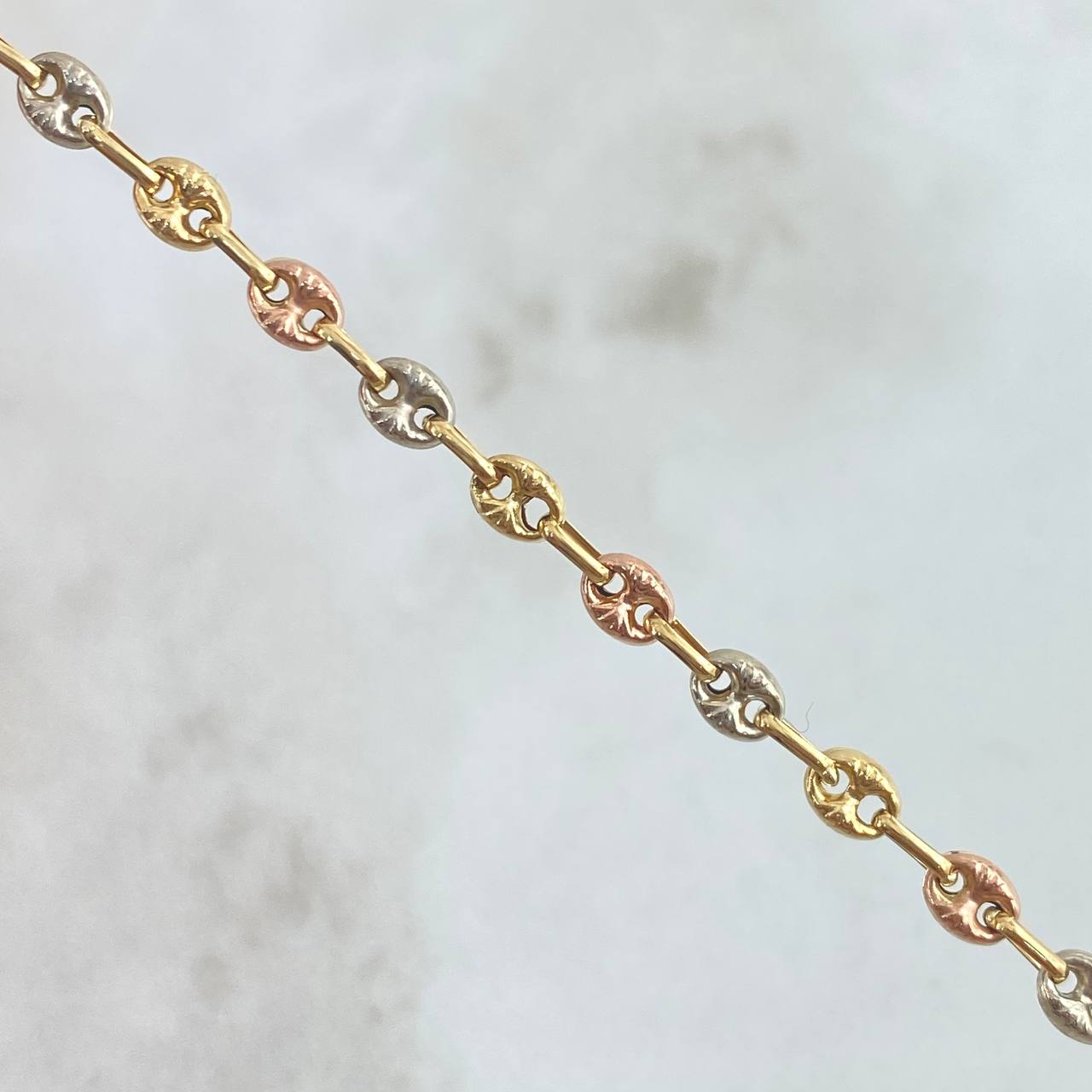 Pulso GC 2.3gr / 18cm / Diamantado Tres Oros ©