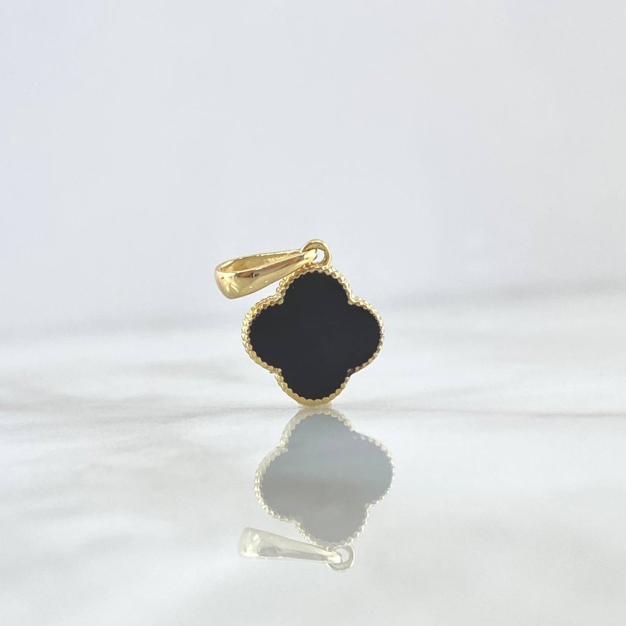 Dije Trébol VCyA 1.3gr / 2cm-12mm Negro Electroestatico Oro Amarillo