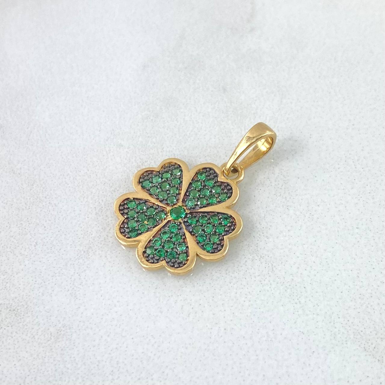 Dije Trébol 1.45gr / 2cm / Circones Verdes Oro Amarillo
