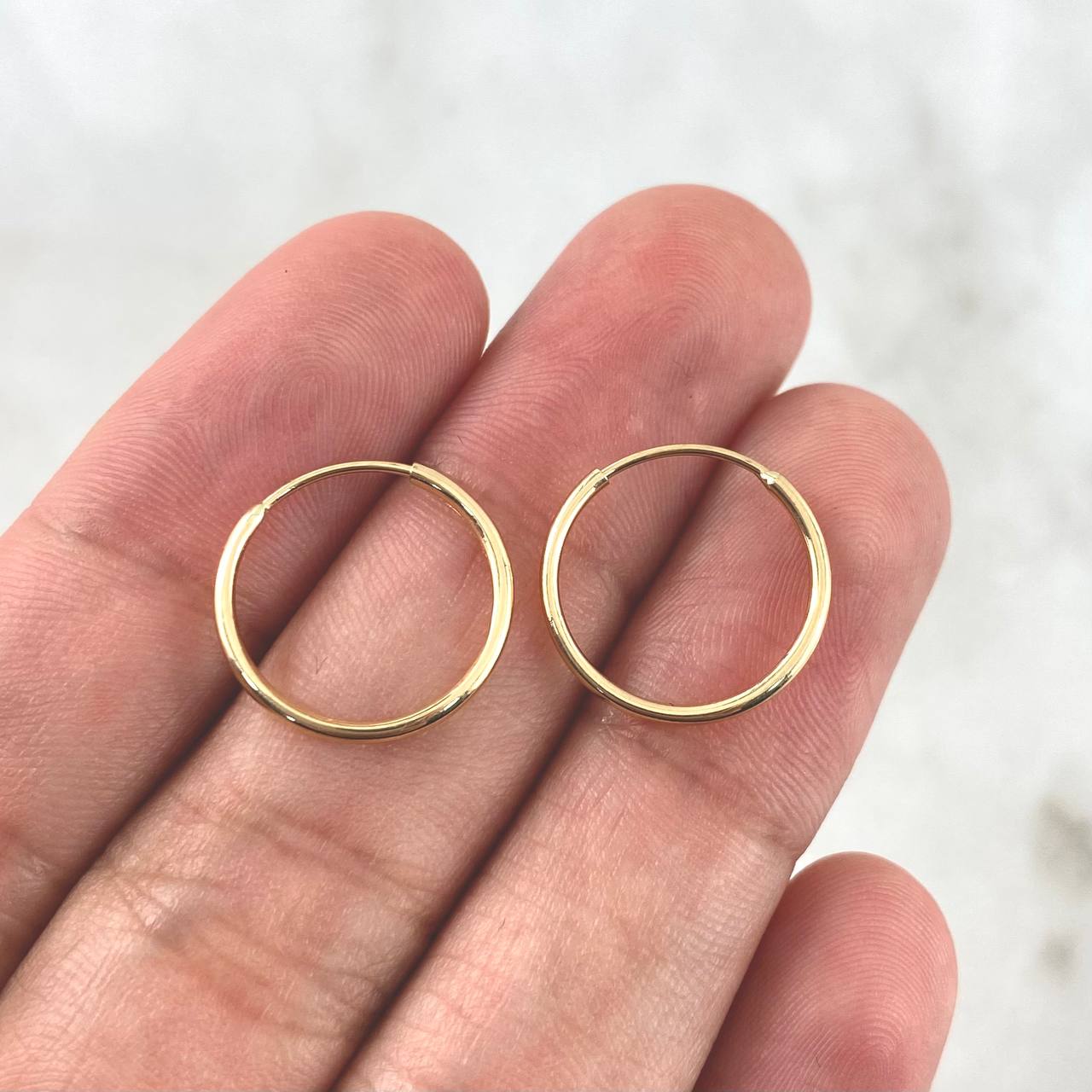Candongas Aro 0.75gr / 1.5cm / Lisa Oro Amarillo 18K