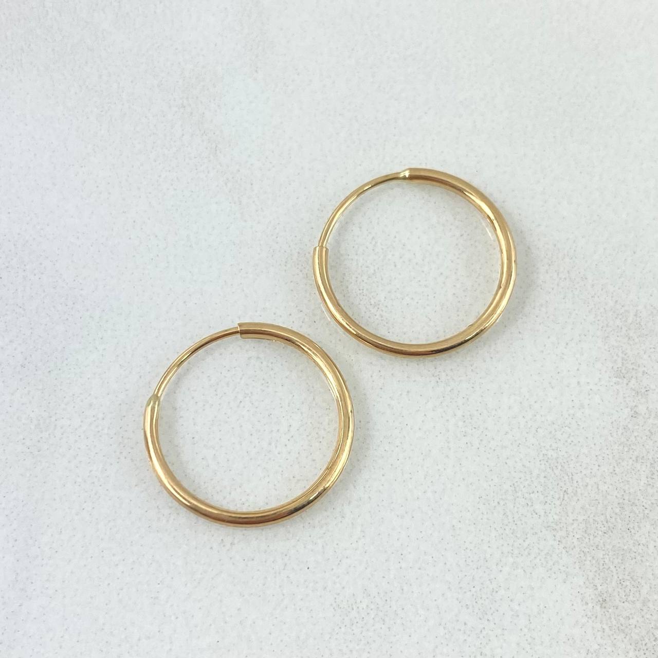 Candongas Aro Liso 0.7gr / 1.5cm / Oro Amarillo 18K