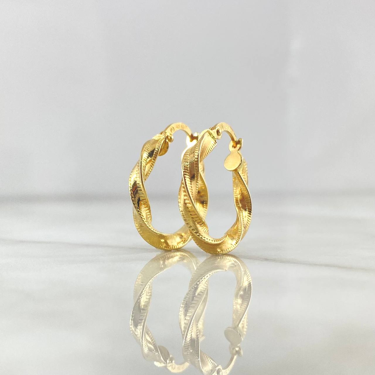 Candongas Deis 2gr / 2.2cm / Rayadas Entorchadas Oro Amarillo *