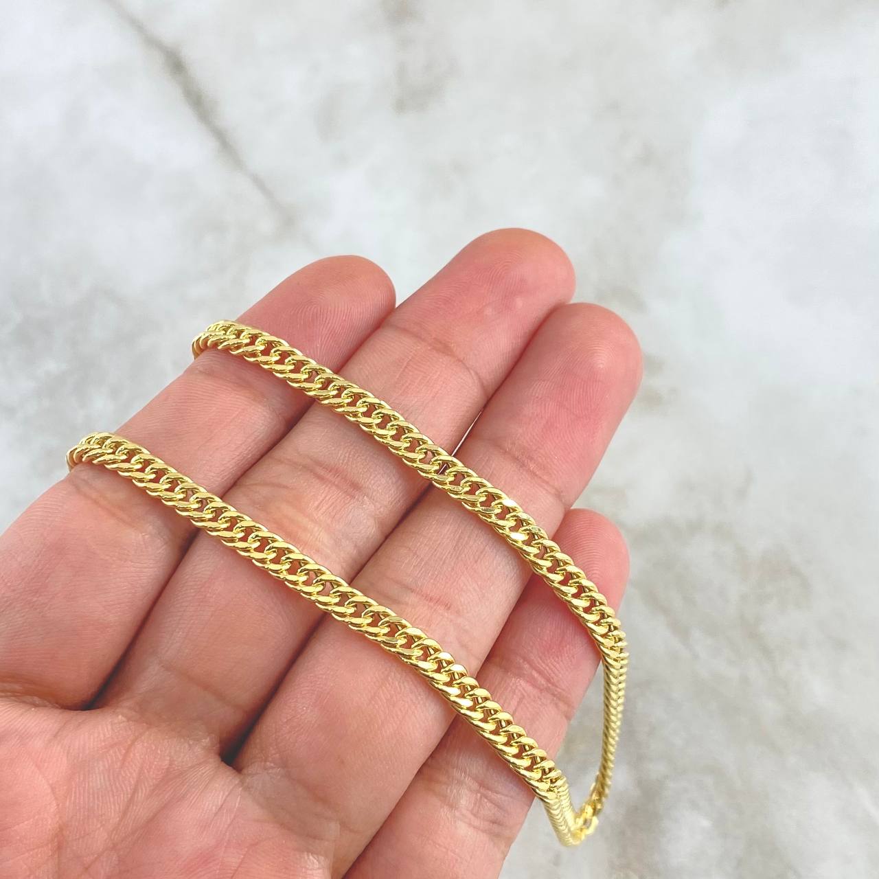 Cadena Cubana Reticulada 12.6gr / 60cm / 4mm Oro Amarillo +3