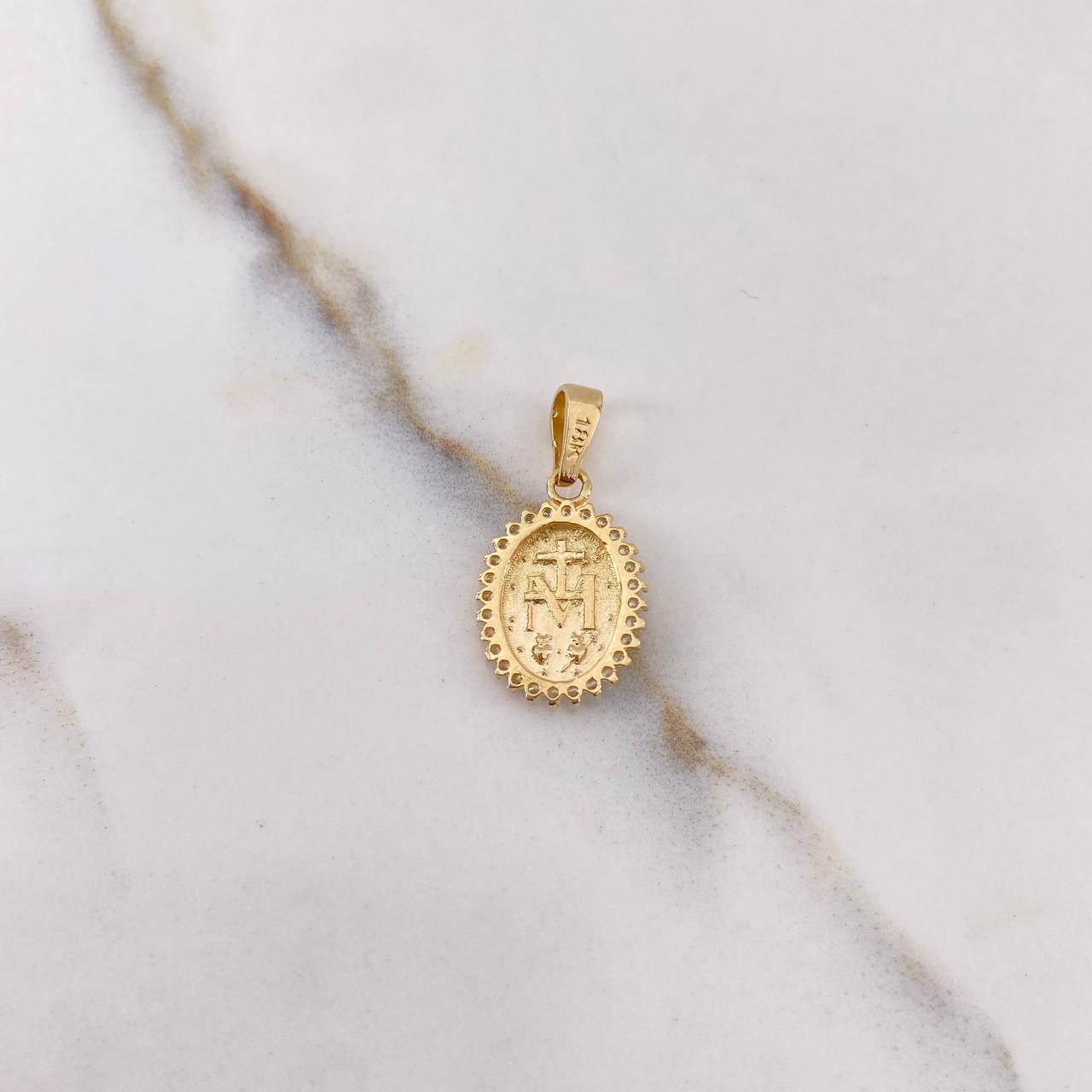 Dije Virgen Milagrosa 1.55gr / 2.1cm / Circones Blancos Oro Amarillo &