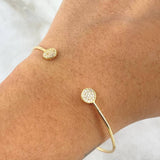 Pulso Abrazo Circulos Tupidos 4.05gr / 18cm / 2mm Circones Blancos Oro Amarillo *