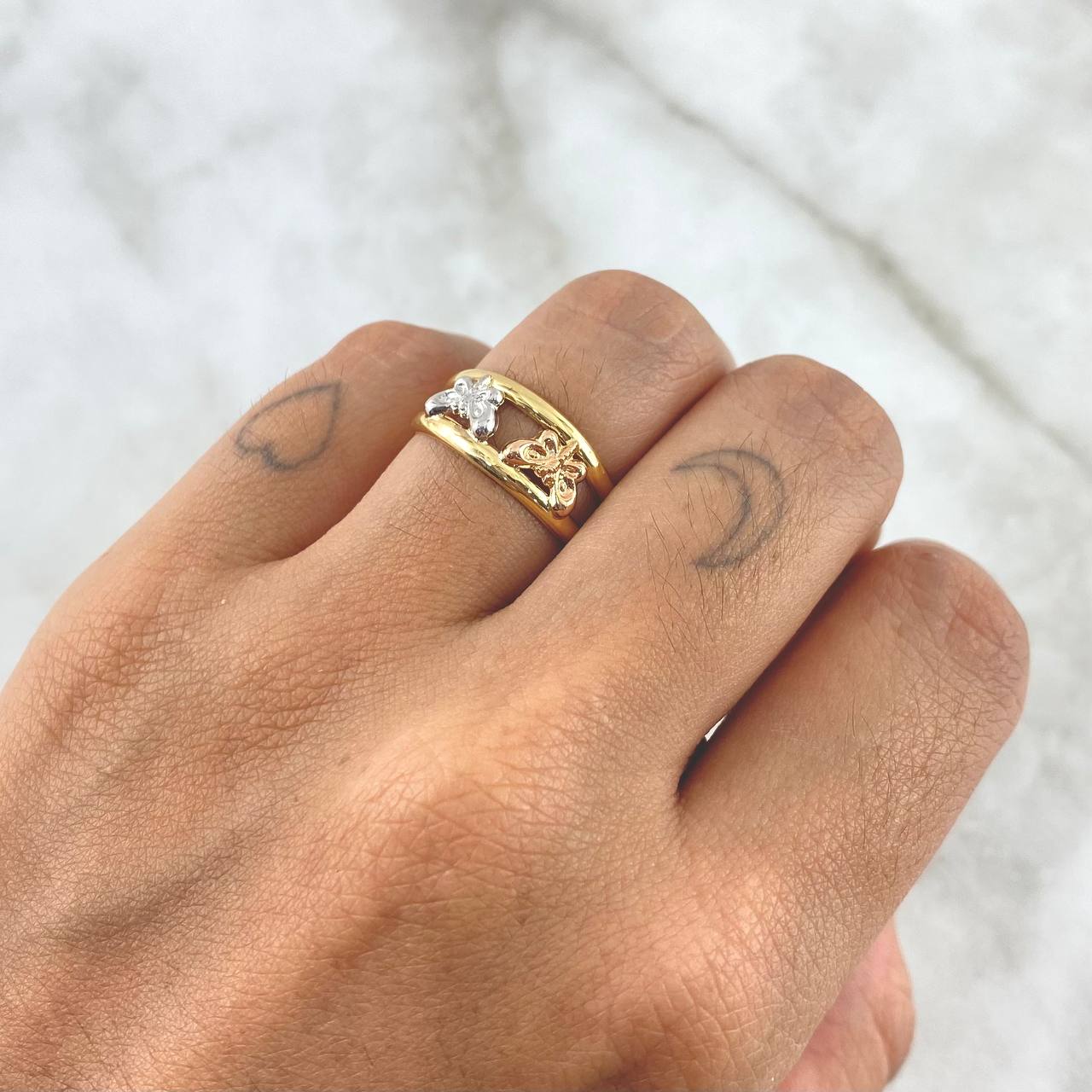 Anillo Doble Linea Mariposas 1.9gr / T7 / Tres Oros