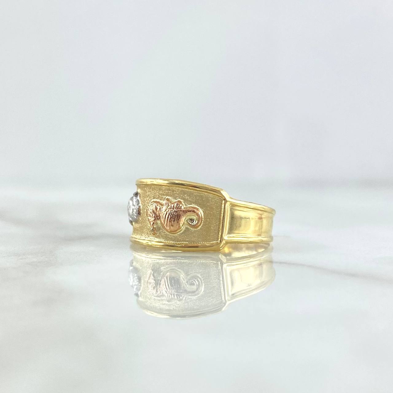 Anillo Sello Caballito de Mar Doble 1.8gr / T9 / Texturizado Tres Oros ©