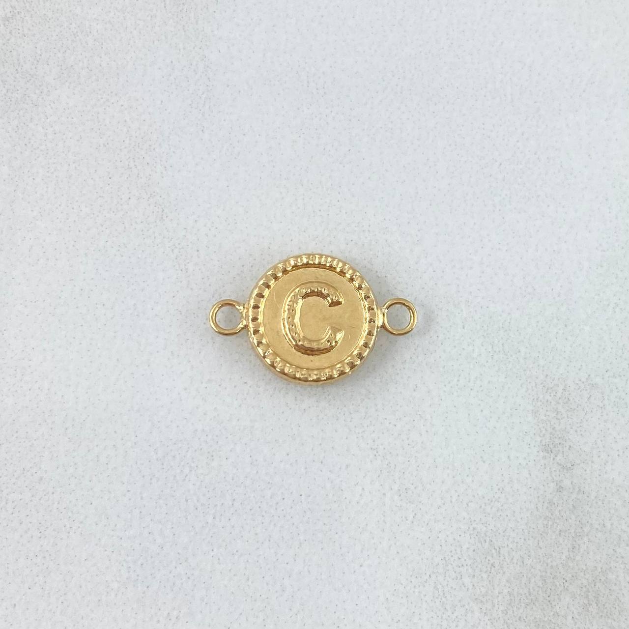 Herraje Letra C 0.5gr / 1.6cm / Circulo Bordeado Oro Amarillo 18K