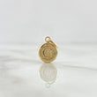 Dije Letra C 0.45gr / 1.6cm / Circulo Texturizado Oro Amarillo 18K