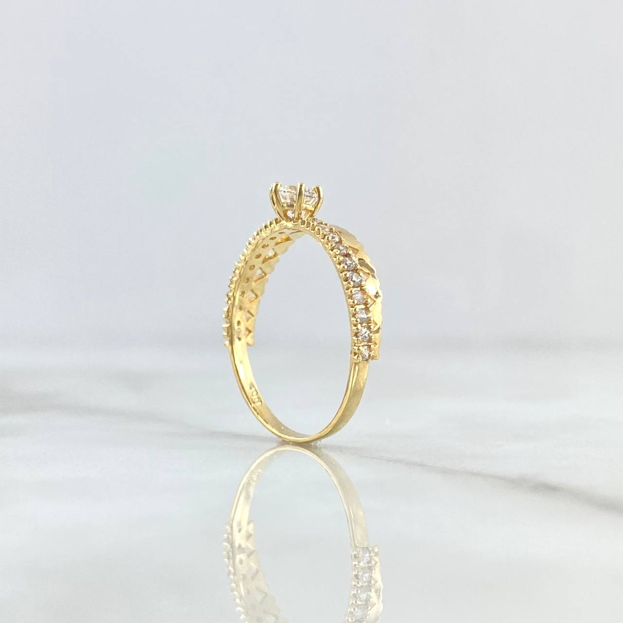 Anillo Solitario Churumbela Corazones 1.7gr / T6 3/4 / Circones Blancos Oro Amarillo 18K *
