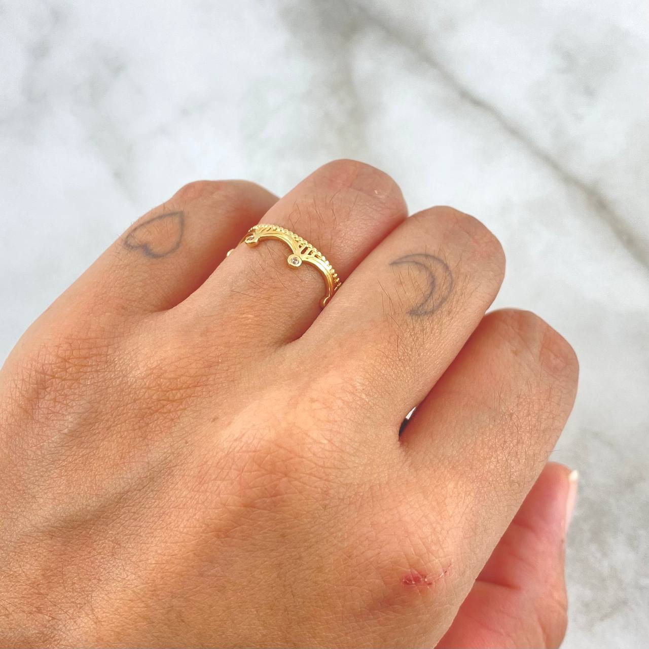 Anillo Corona Puente 1.65gr / T5 3/4 / Circones Blancos Oro Amarillo 18K *